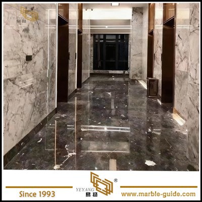 Romantiskas pelēkas marmora flīzes